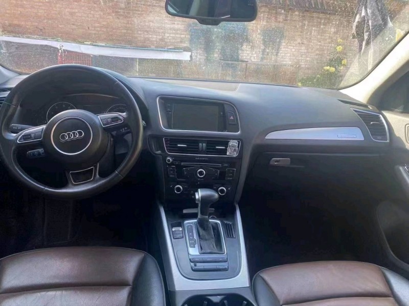 保定16年奥迪Q58