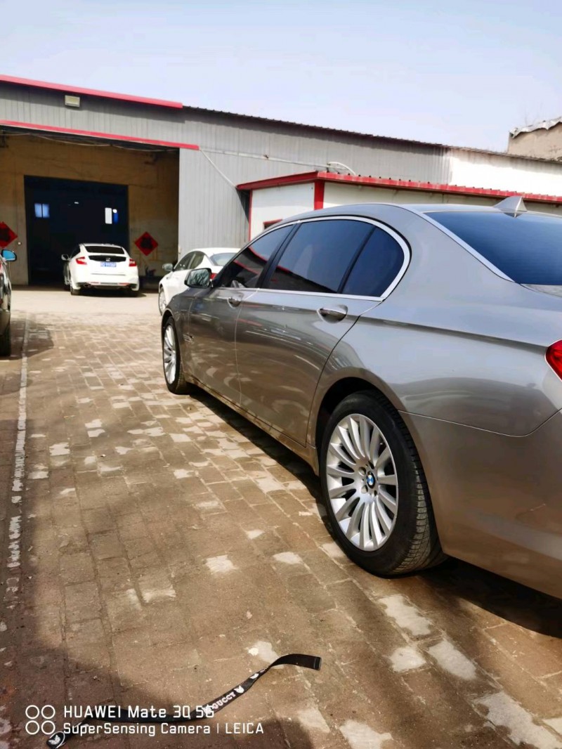 保定11年宝马7系2