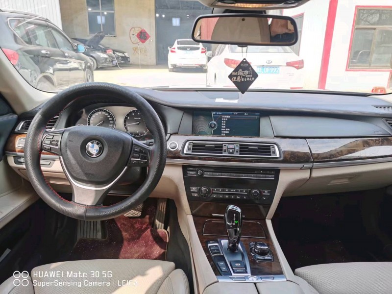 保定11年宝马7系6