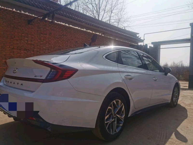 保定22年现代索纳塔十8