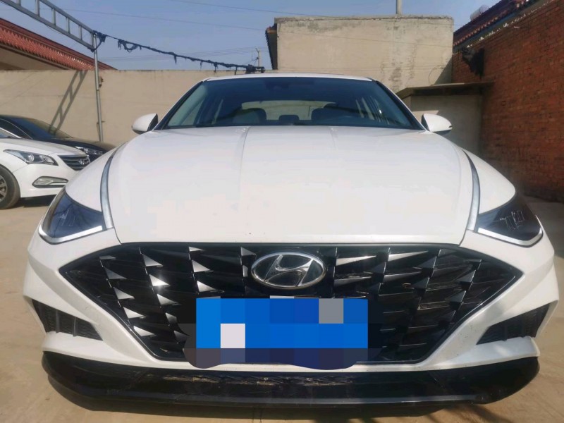 保定22年现代索纳塔十1