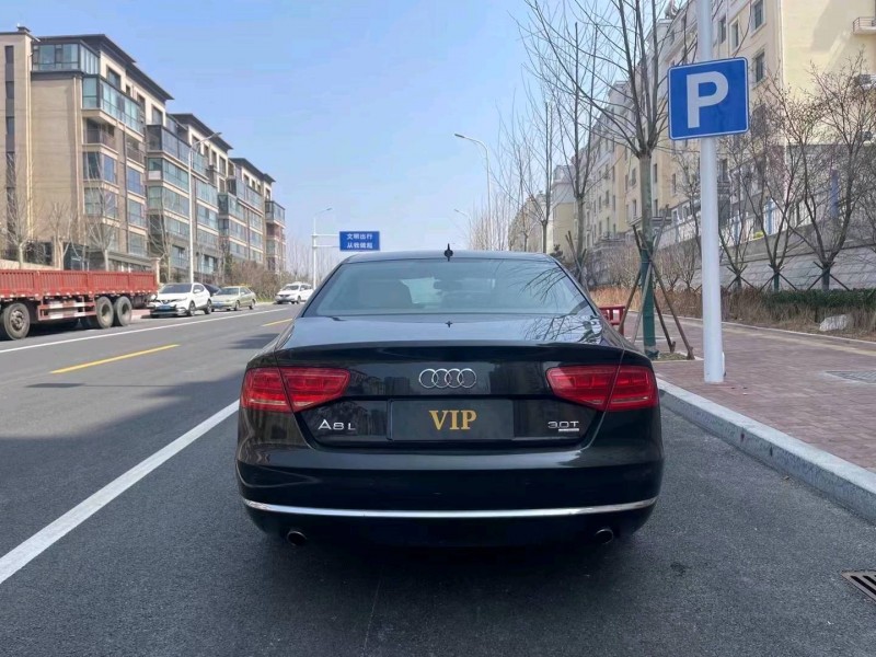 青岛11年奥迪A8L9