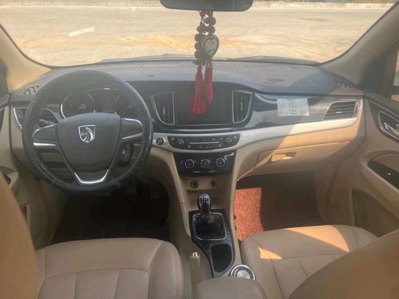 邢台16年宝骏7302