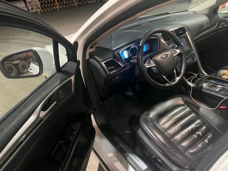 重庆17年福特蒙迪欧7