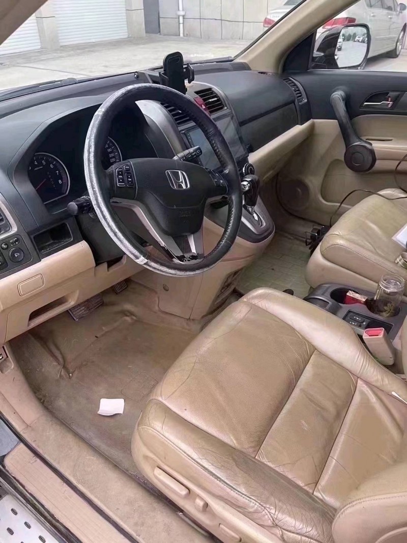 青岛10年本田CRV2