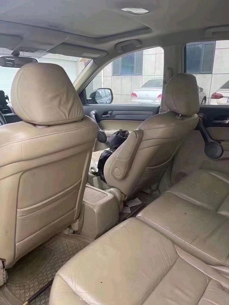 青岛10年本田CRV4