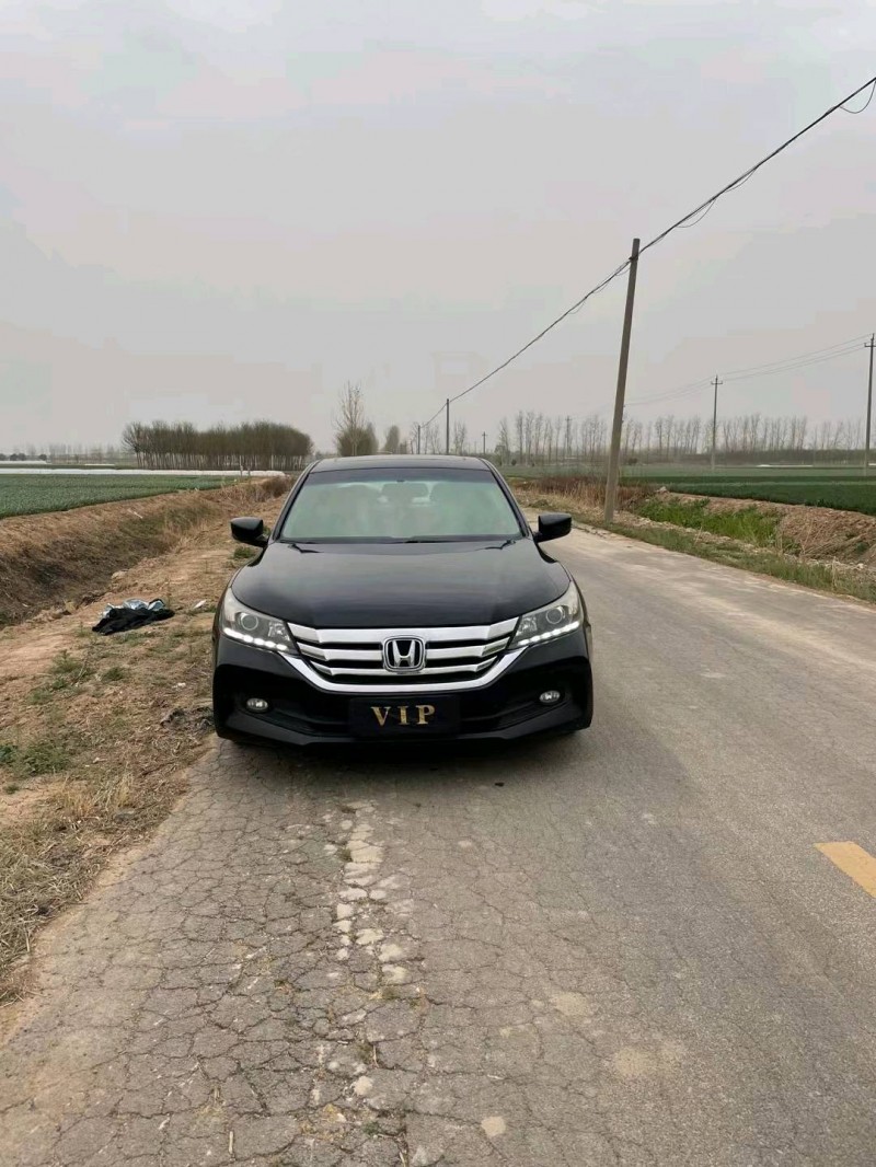 济南16年本田雅阁1