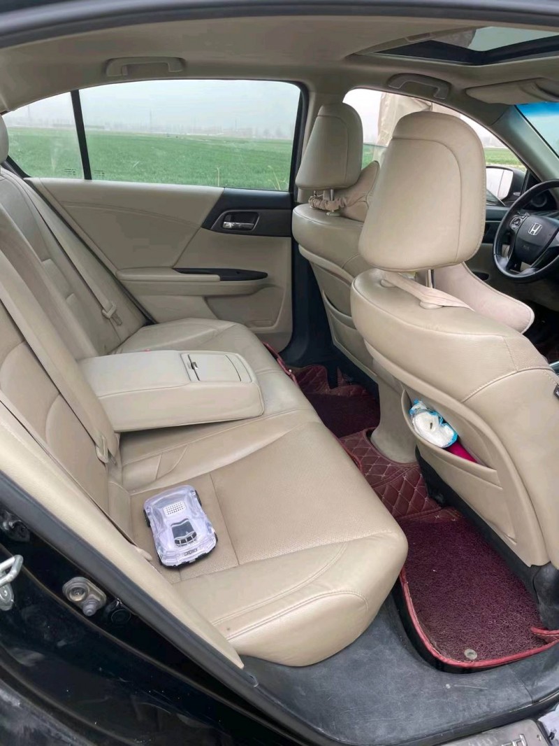 济南16年本田雅阁4