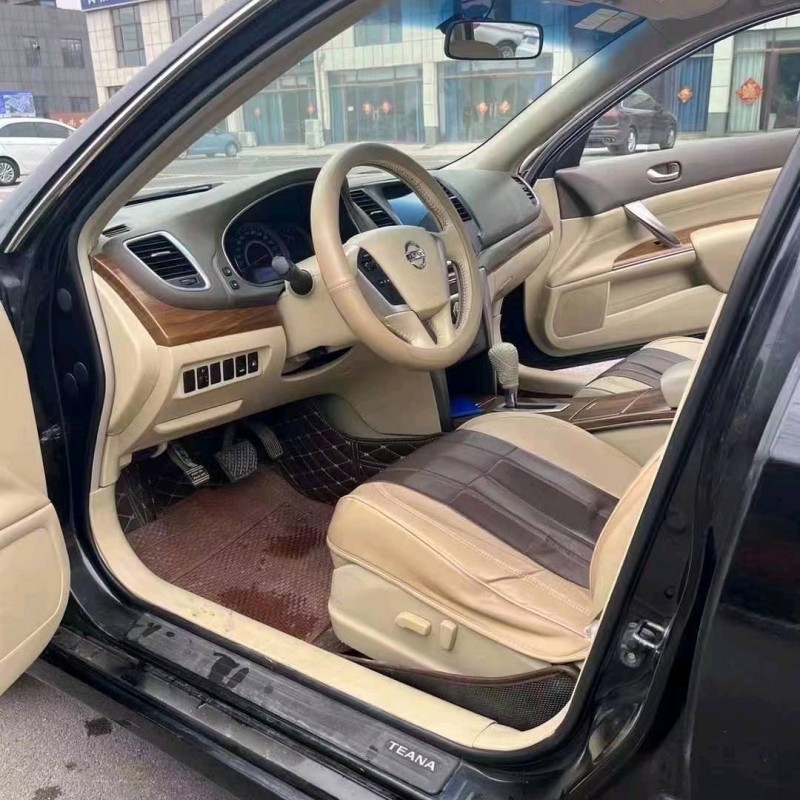 济南12年日产天籁7