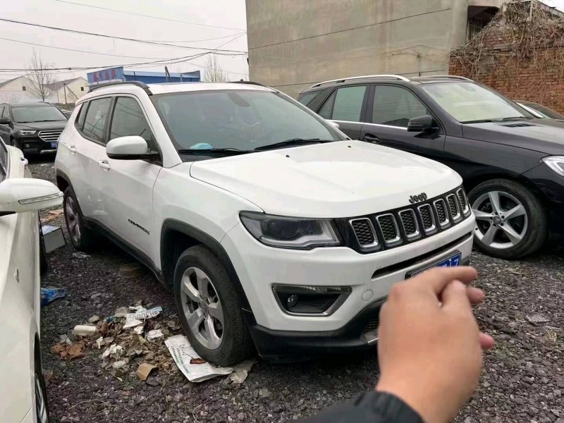 济南17年Jeep自由光3