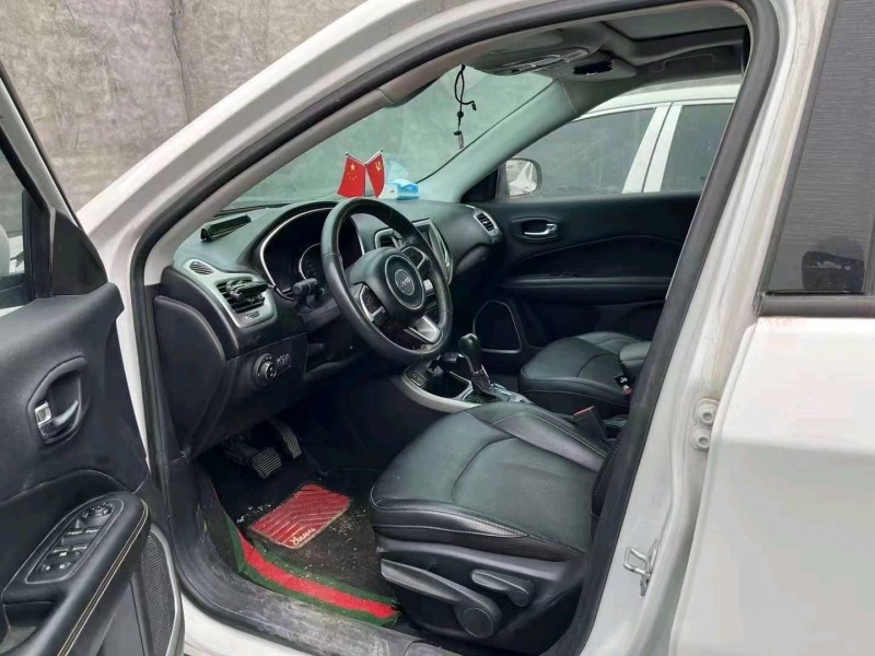 济南17年Jeep自由光7