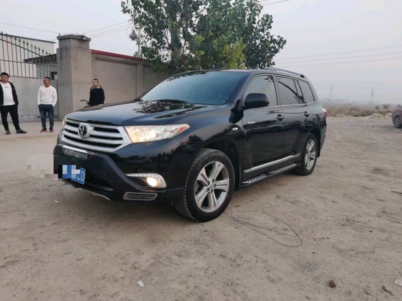 保定14年丰田汉兰达3