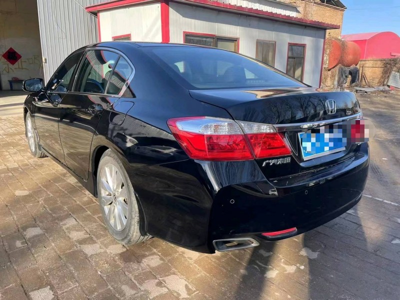 保定15年本田雅阁9