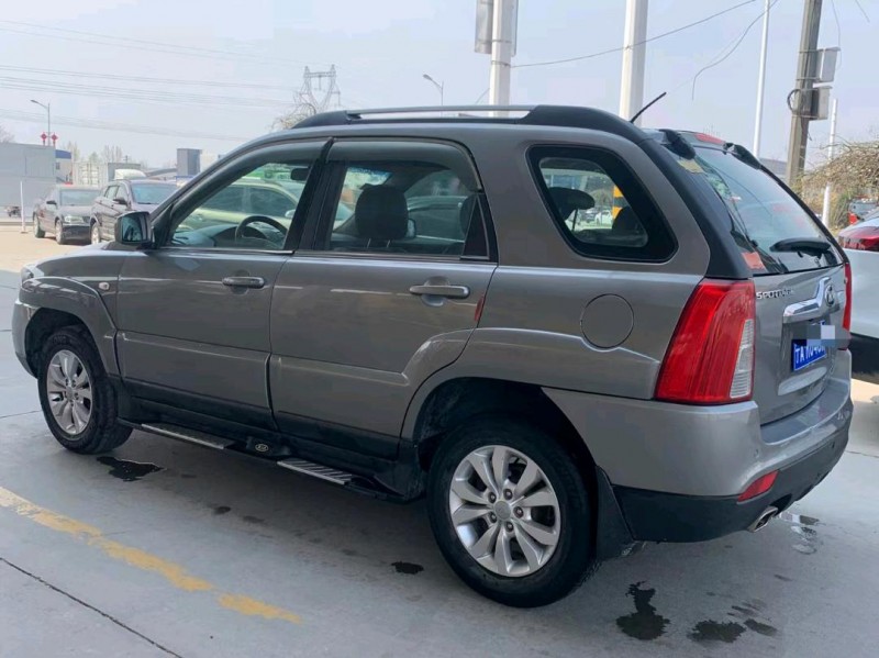 保定13年起亚狮跑5