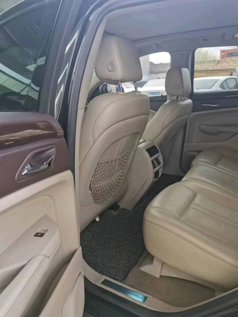 保定11年凯迪拉克SRX5