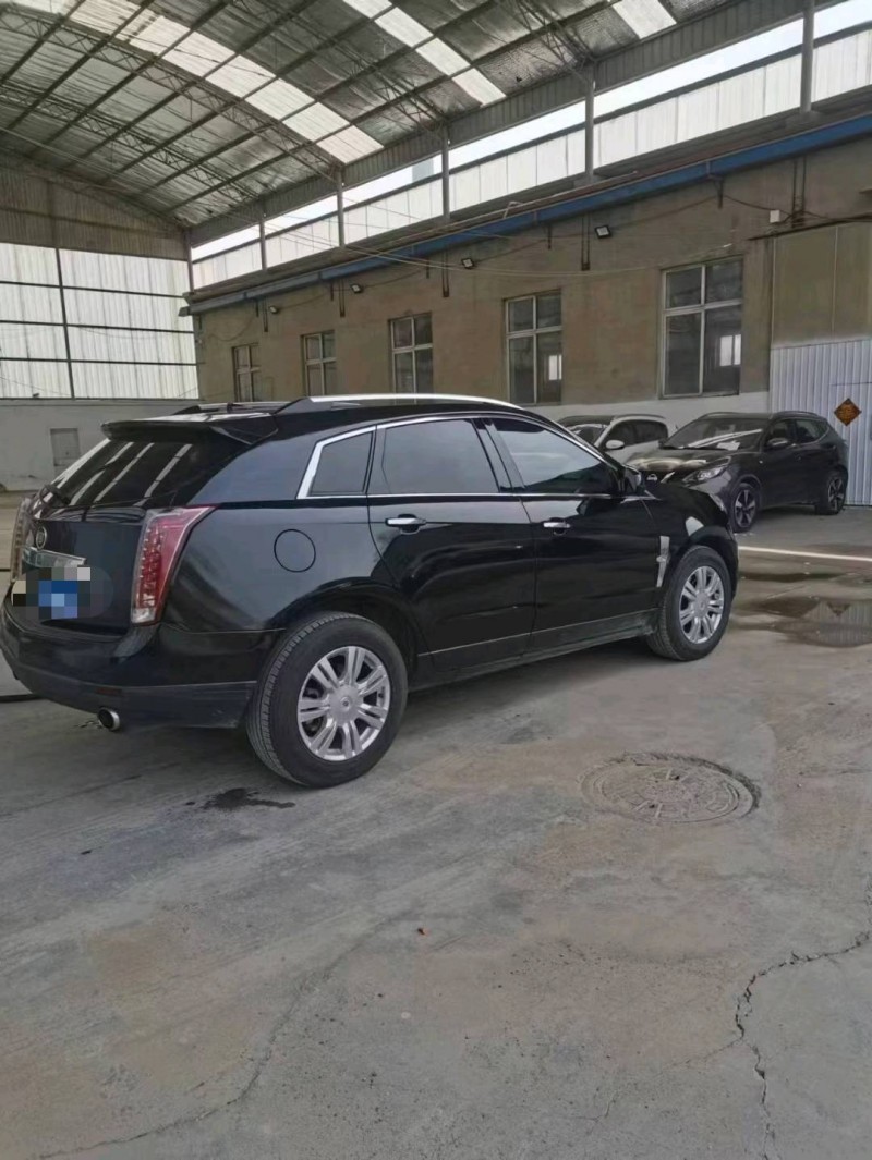 保定11年凯迪拉克SRX7