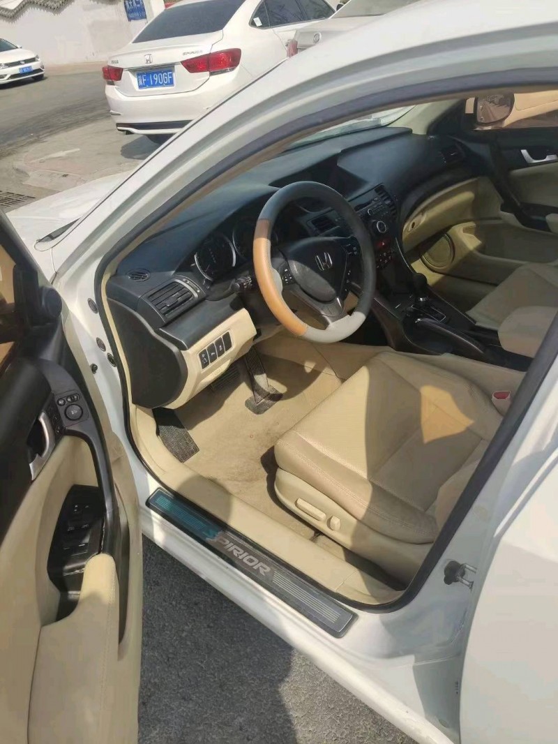 保定13年本田思铂睿6