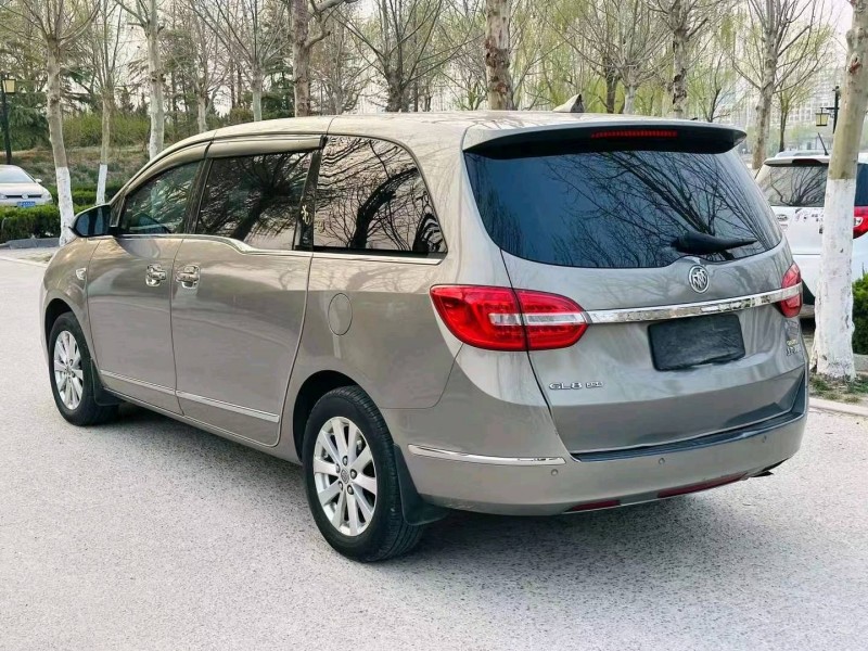 聊城17年别克GL88