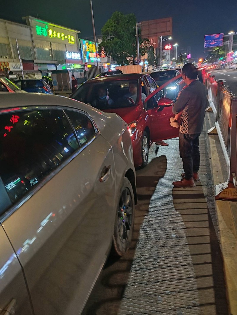 中山13年别克君威5