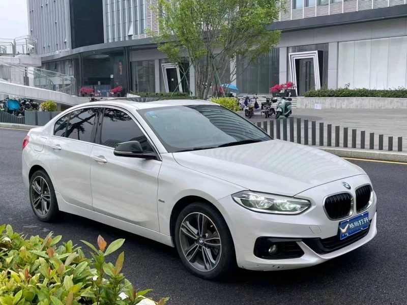 广州17年宝马1系2