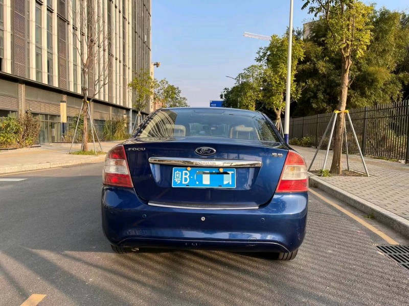 广州14年福特福克斯9