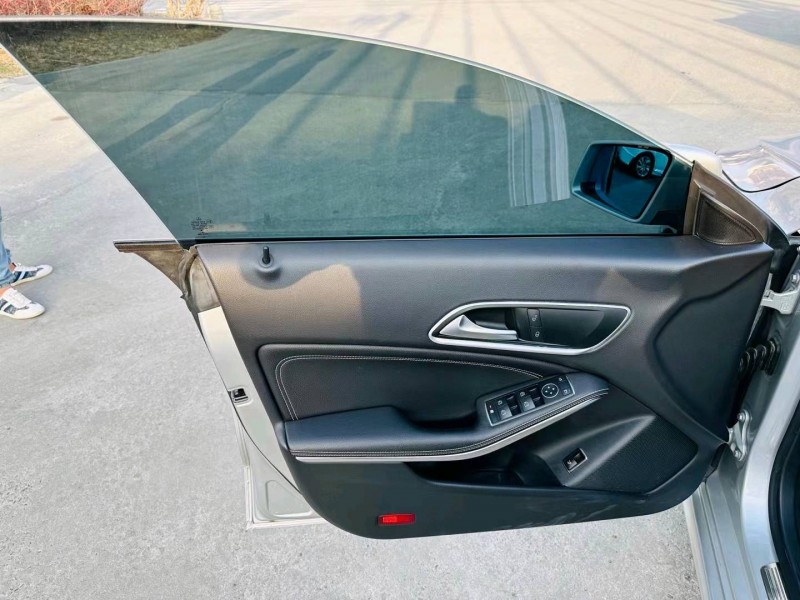 沈阳16年奔驰CLA3