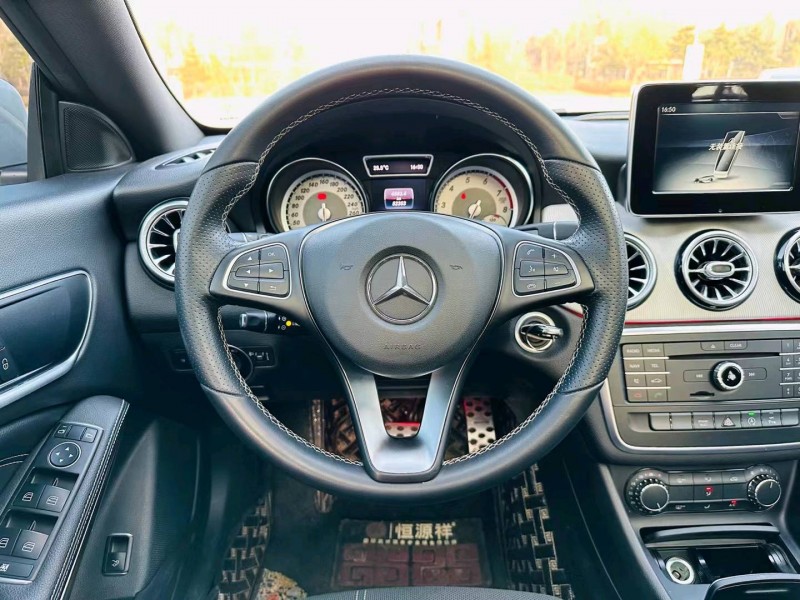 沈阳16年奔驰CLA4