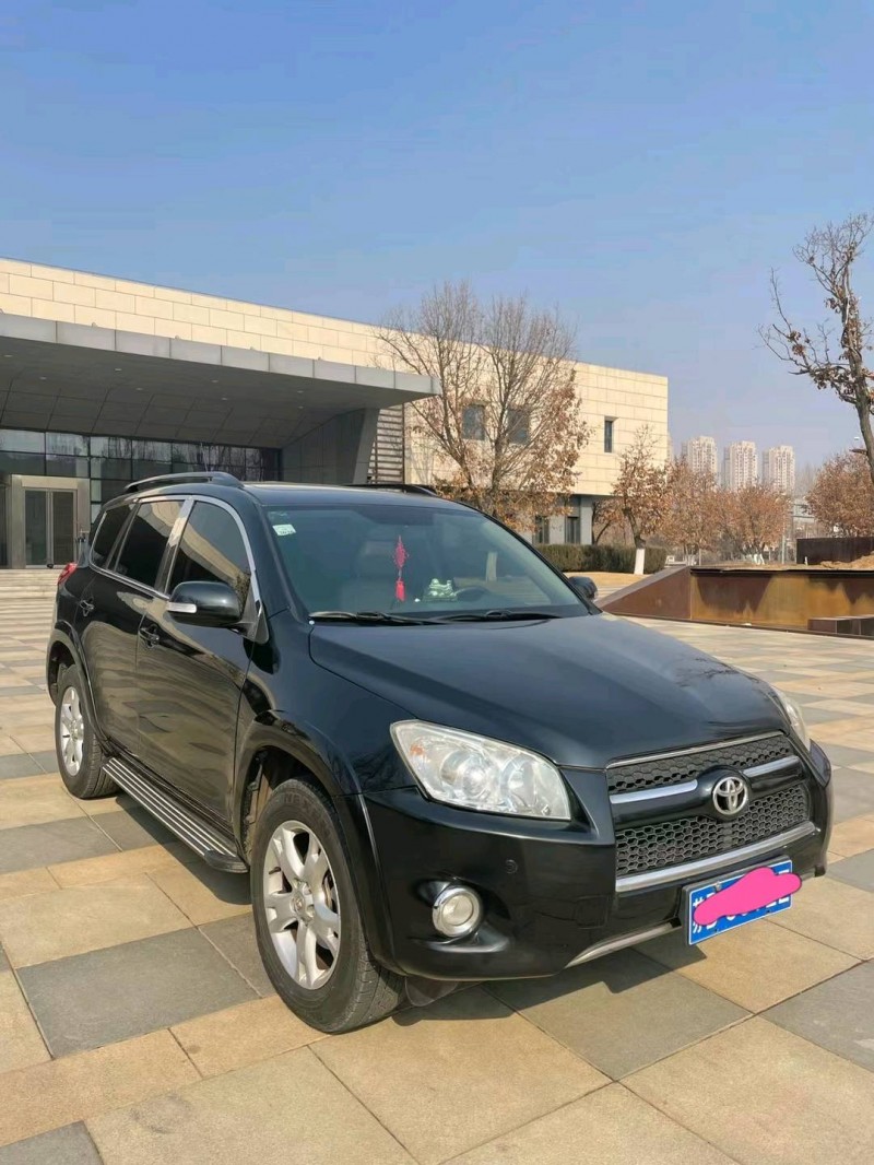 沈阳12年丰田RAV46