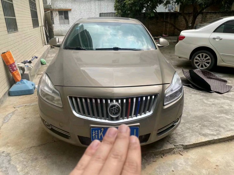 珠海11年别克君威1