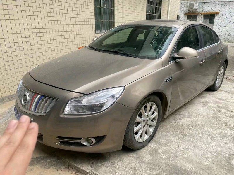 珠海11年别克君威3