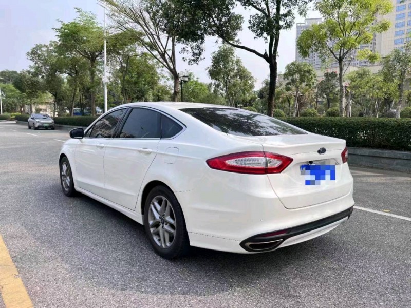 珠海16年福特蒙迪欧8