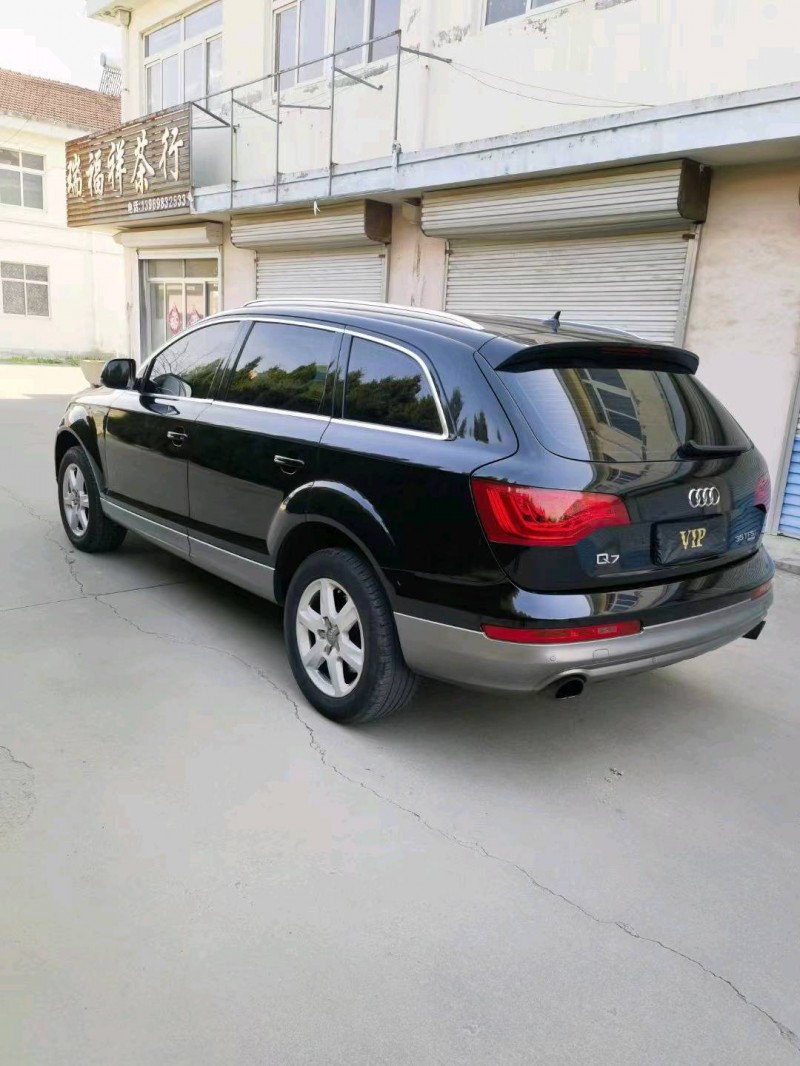青岛13年奥迪Q77