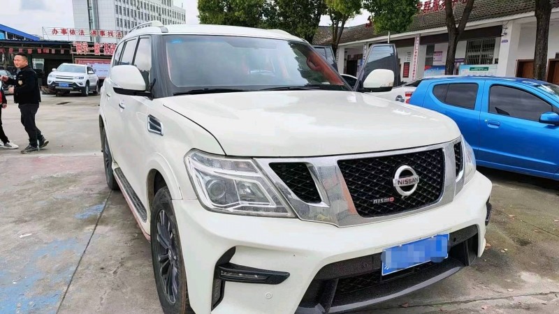 成都17年日产途乐3