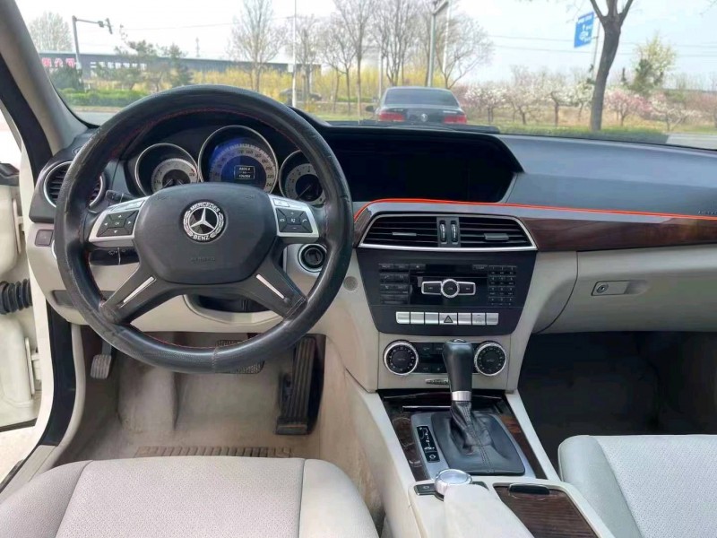 秦皇岛12年奔驰C8