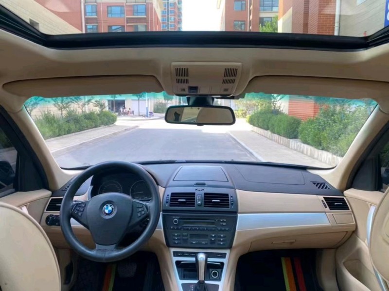 保定10年宝马X34