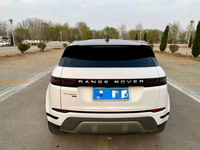 青岛20年路虎揽胜极光(进口)7