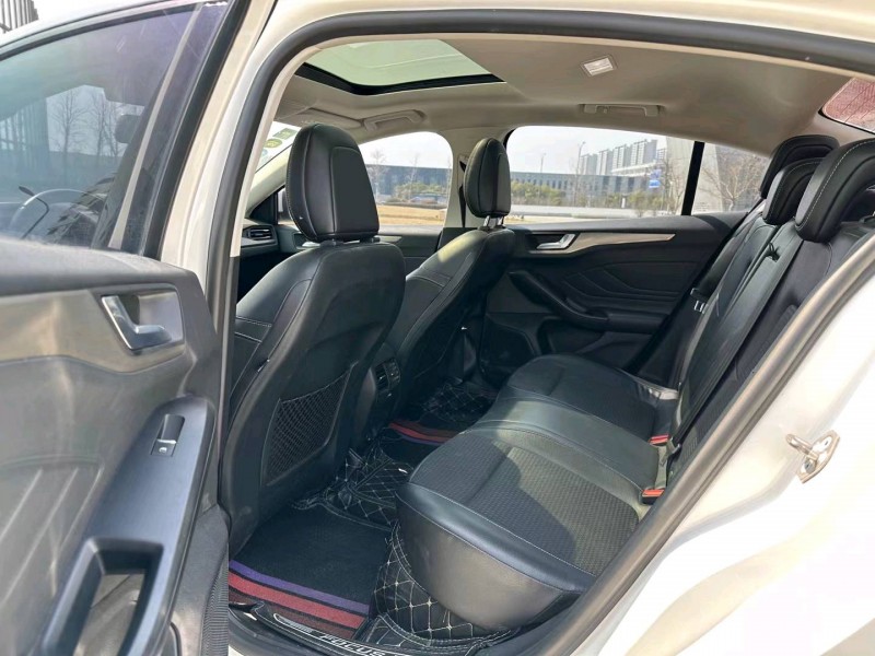 盐城19年福特福克斯5