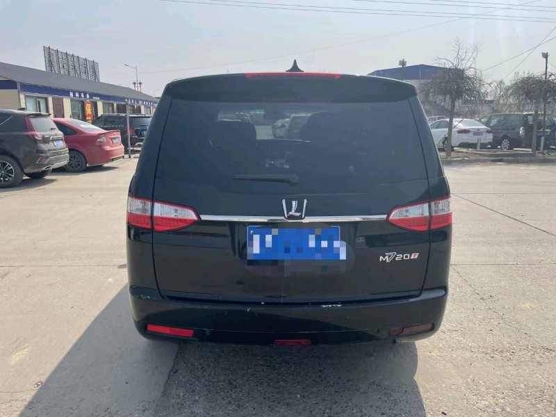 保定14年纳智捷大7 MPV9