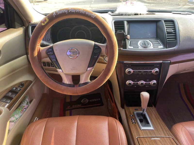 保定11年日产天籁4