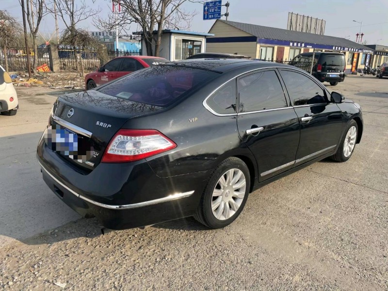 保定11年日产天籁7