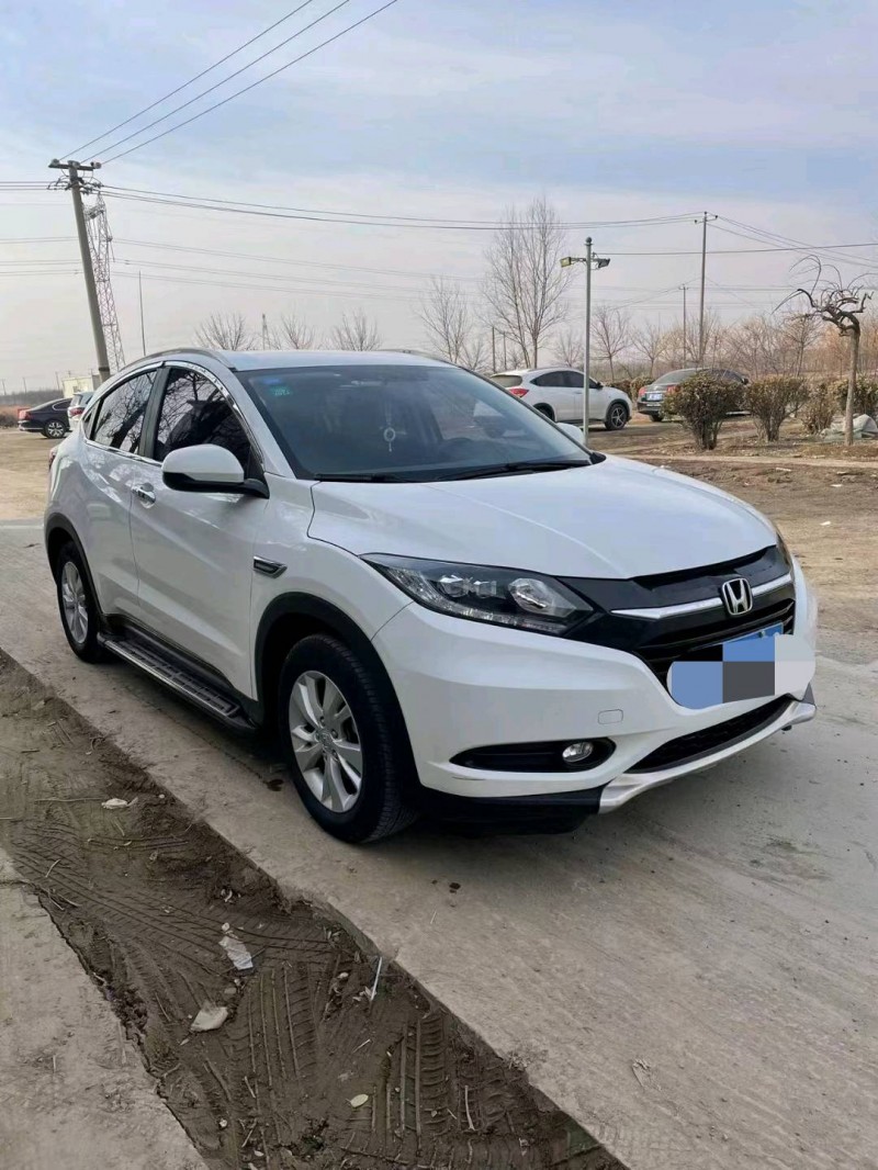 保定17年本田缤智2