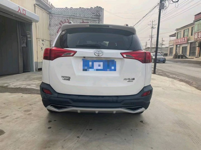 保定14年丰田RAV48