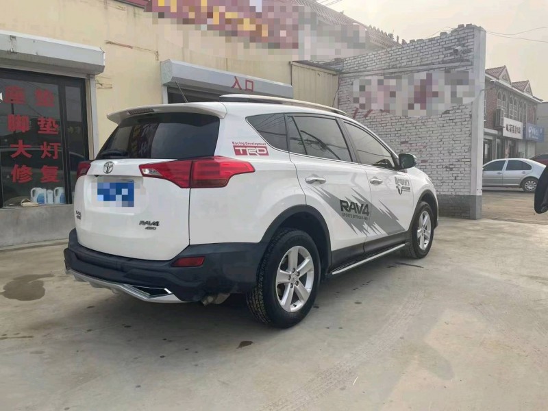 保定14年丰田RAV47