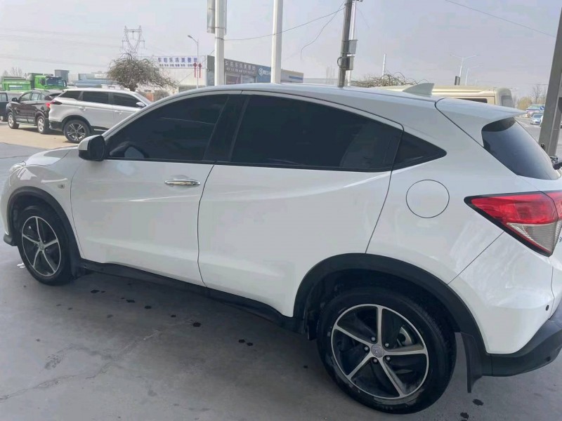 保定22年本田缤智3