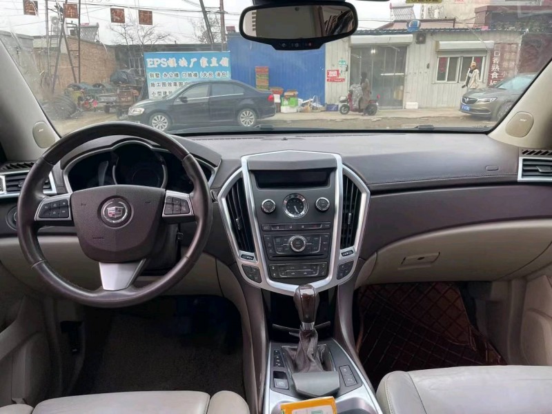 保定11年凯迪拉克SRX8