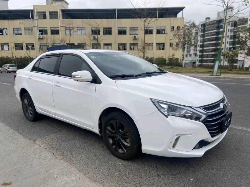 广州18年比亚迪秦3