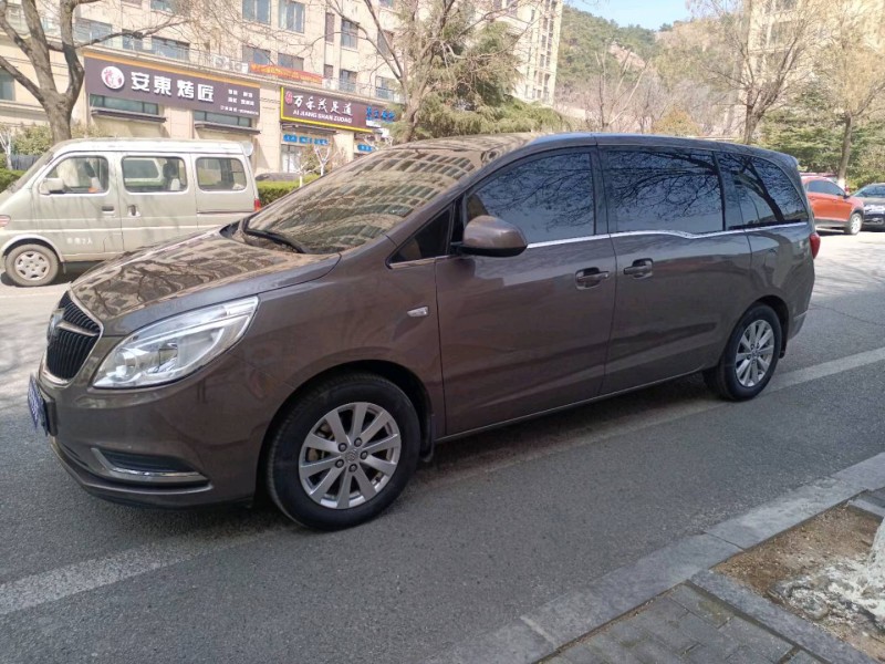 青岛17年别克GL83