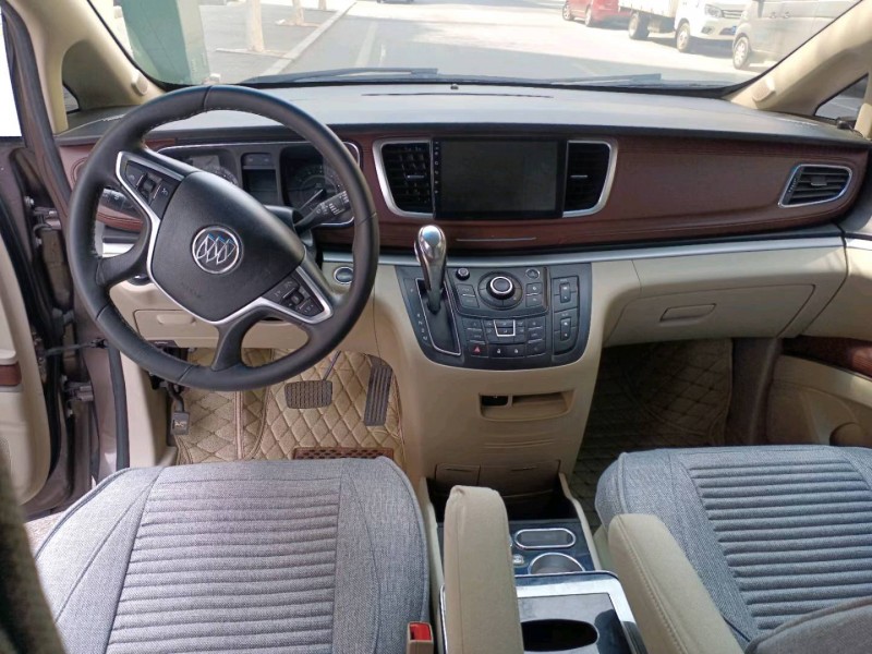 青岛17年别克GL88