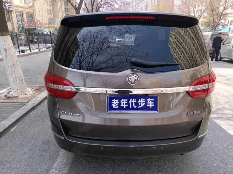 青岛17年别克GL89