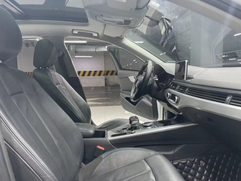 成都18年奥迪A4L7